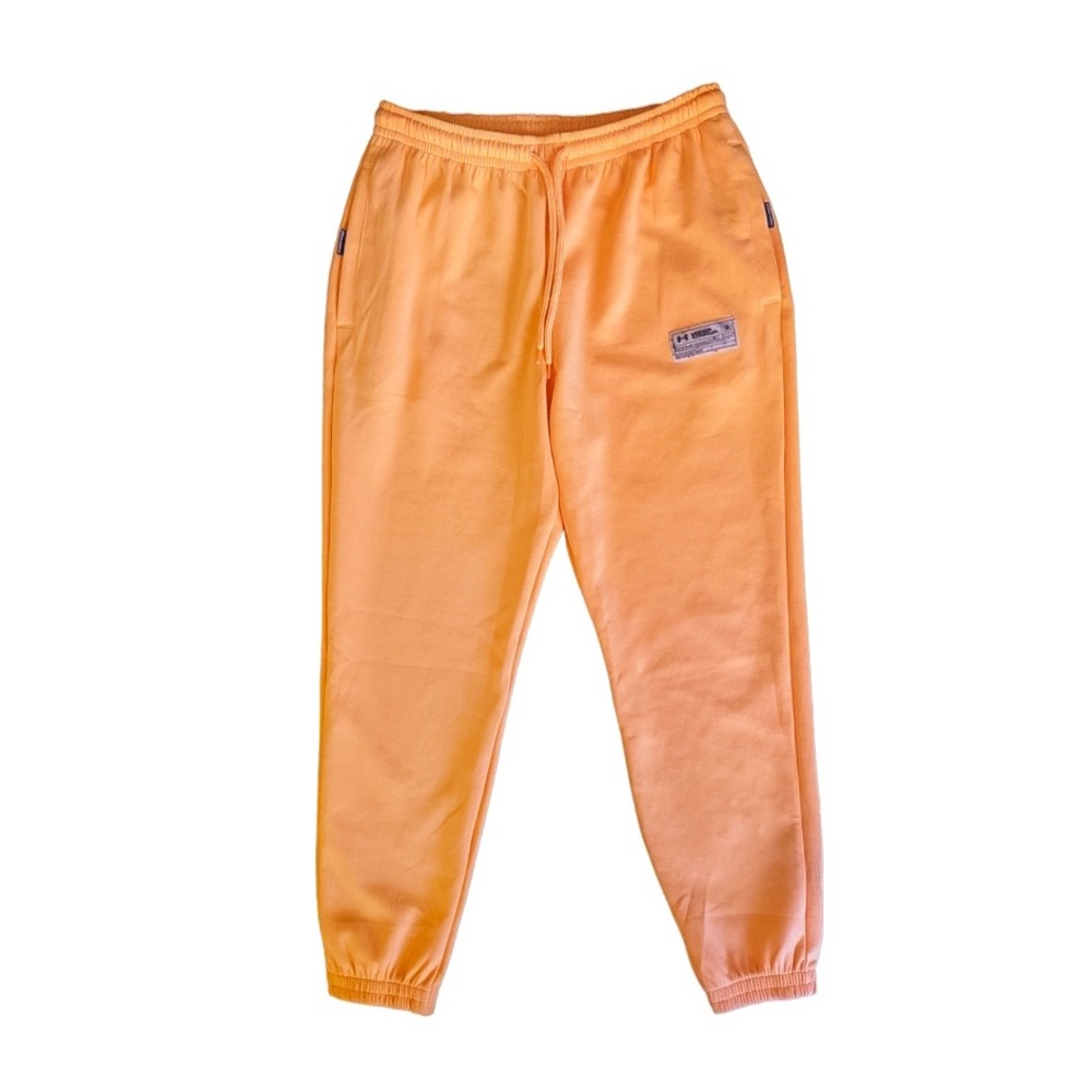 Under Armor Summit Knit Unisex Joggers Size L NWT.
